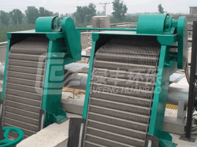 污水處理設(shè)備機(jī)械格柵如何選擇？